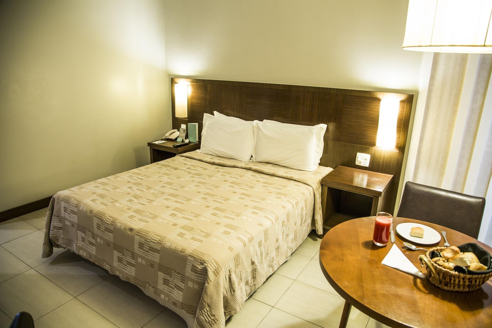 Parque Balneario Hotel Santos By Castelo Itaipava 외부 사진 A room at the hotel
