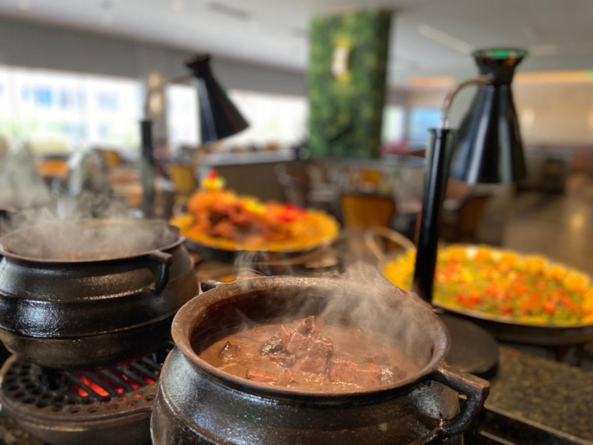 Parque Balneario Hotel Santos By Castelo Itaipava 외부 사진 A pot of pap