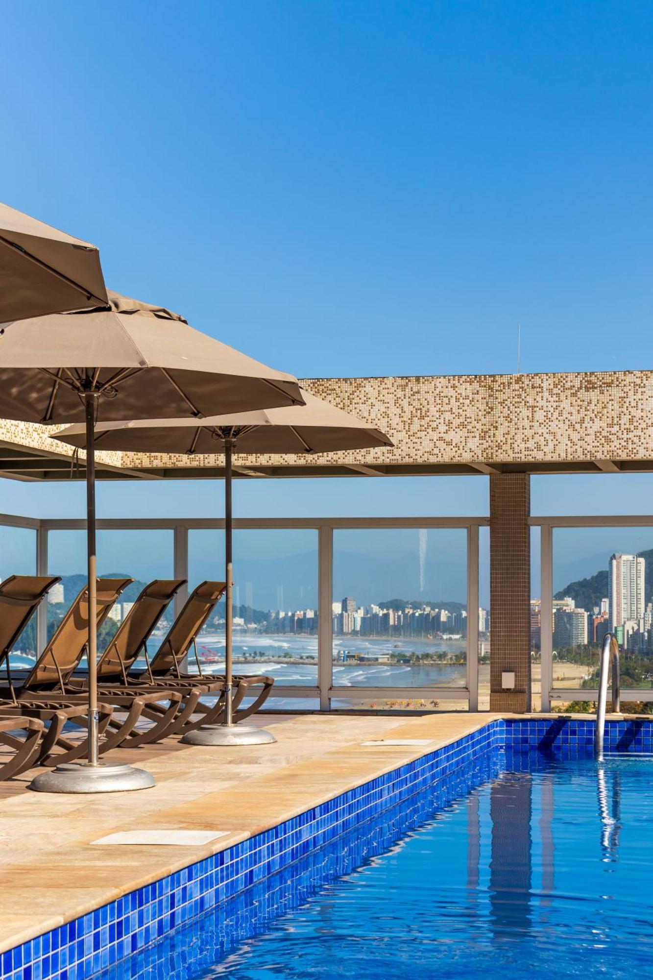 Parque Balneario Hotel Santos By Castelo Itaipava 외부 사진 The rooftop pool at the hotel