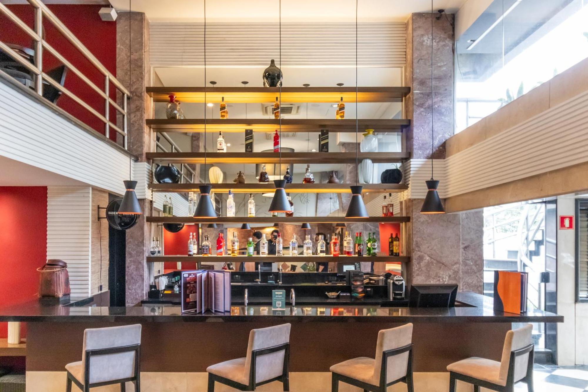 Parque Balneario Hotel Santos By Castelo Itaipava 외부 사진 The bar at the hotel